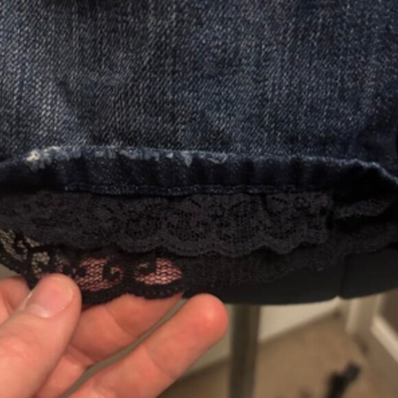 American Eagle Distressed Denim Mini Skirt - Size 4 - Lace Trim Y2K Style - Picture 3 of 7